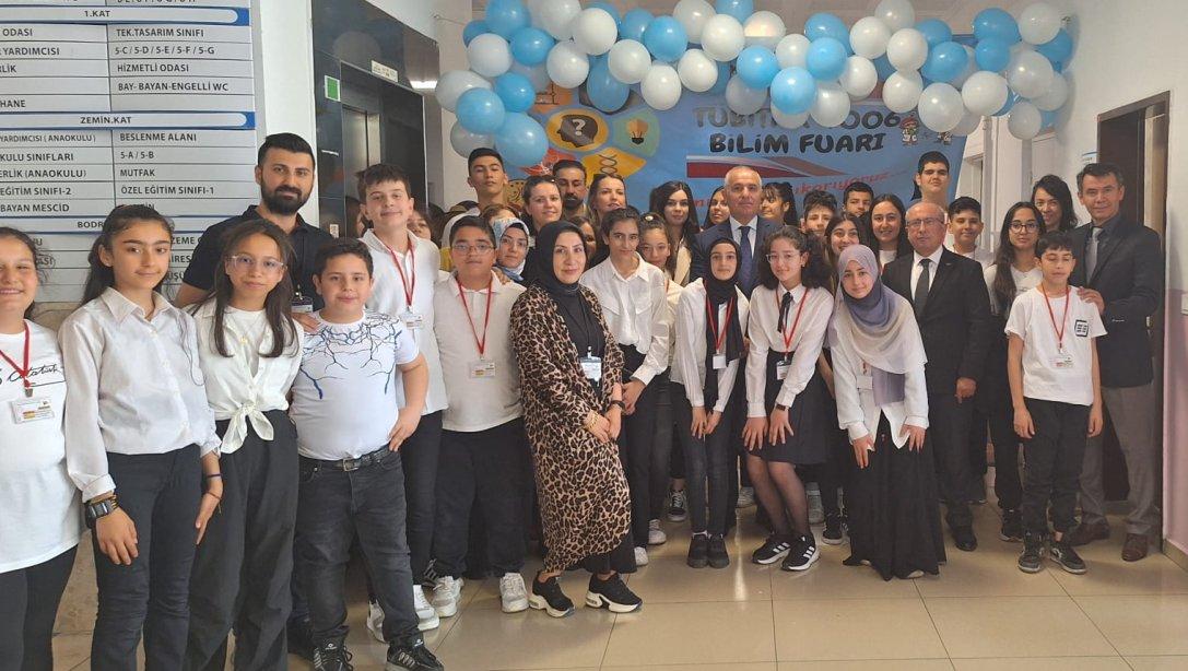 Mareşal Fevzi Çakmak Ortaokulu 4006 Bilim Fuarı